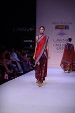 Model walk the ramp for Shruti Sancheti show at LFW 2013 Day 4 in Grand Haytt, Mumbai on 26th Aug 2013 (219).JPG